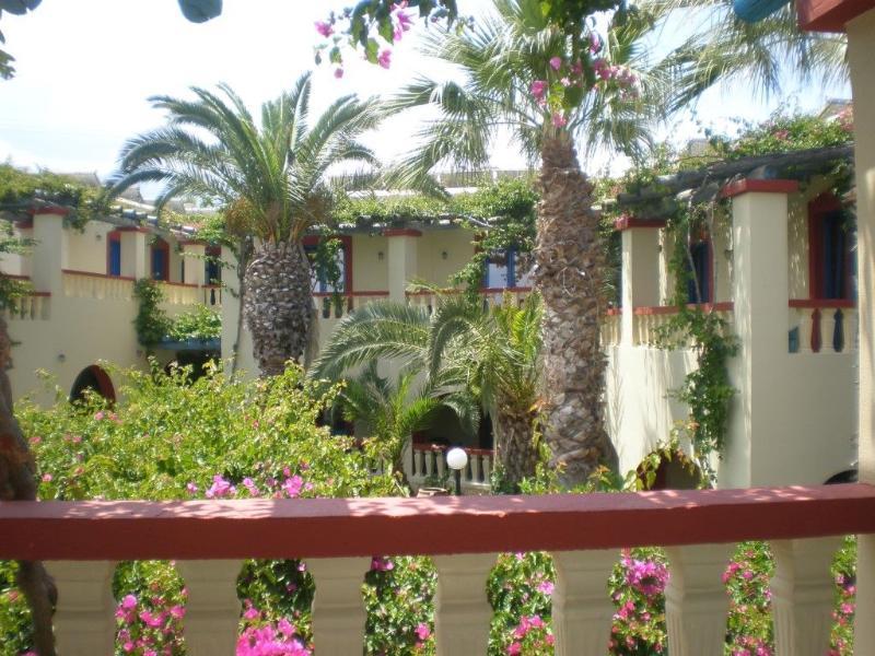 Palm Bay Hotel Sisi Exterior photo
