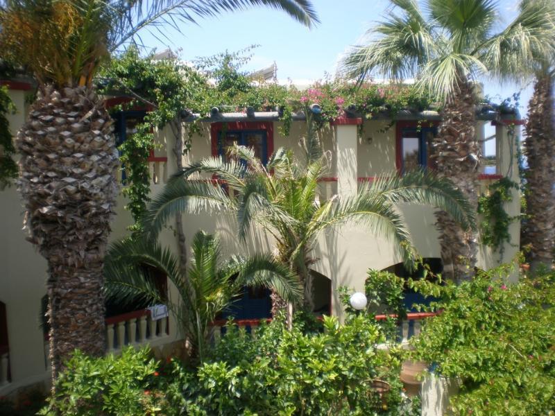Palm Bay Hotel Sisi Exterior photo